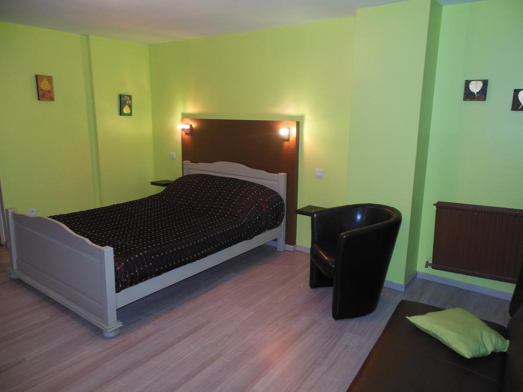 La Chaumiere Seyne Exterior foto